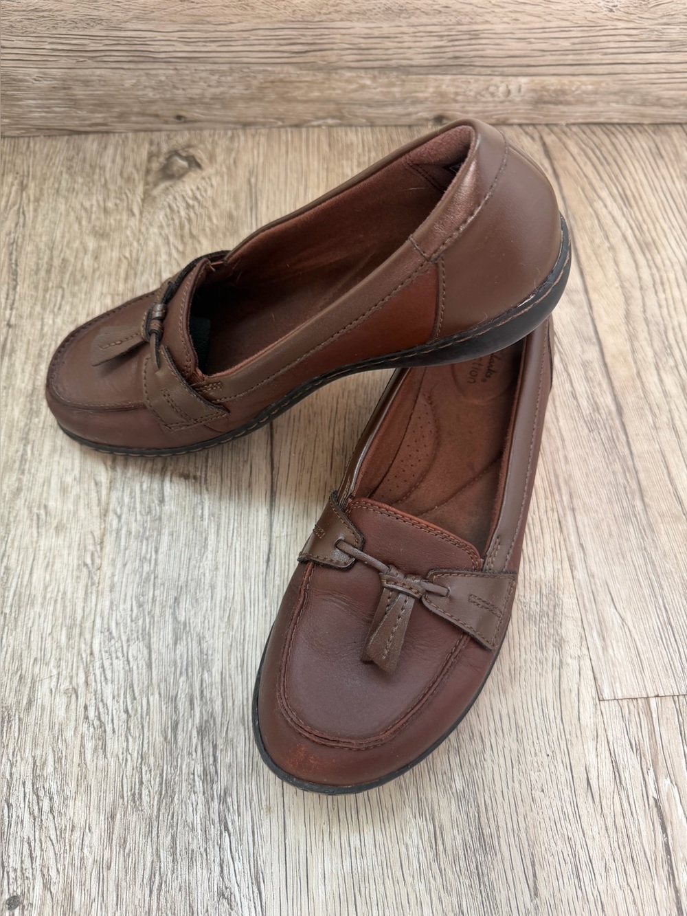 Clarks Leather Loafers - Picture 5 of 6